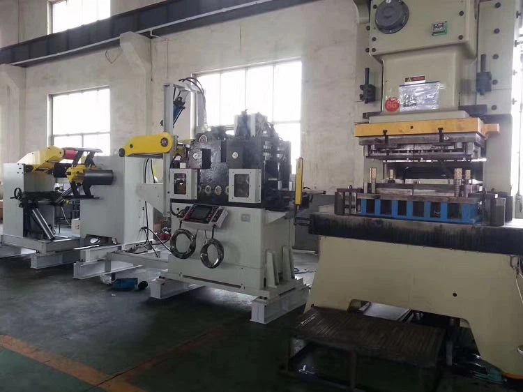 Compact Coil Feed Line